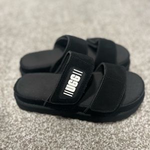 Size 8 women ugg platform slides